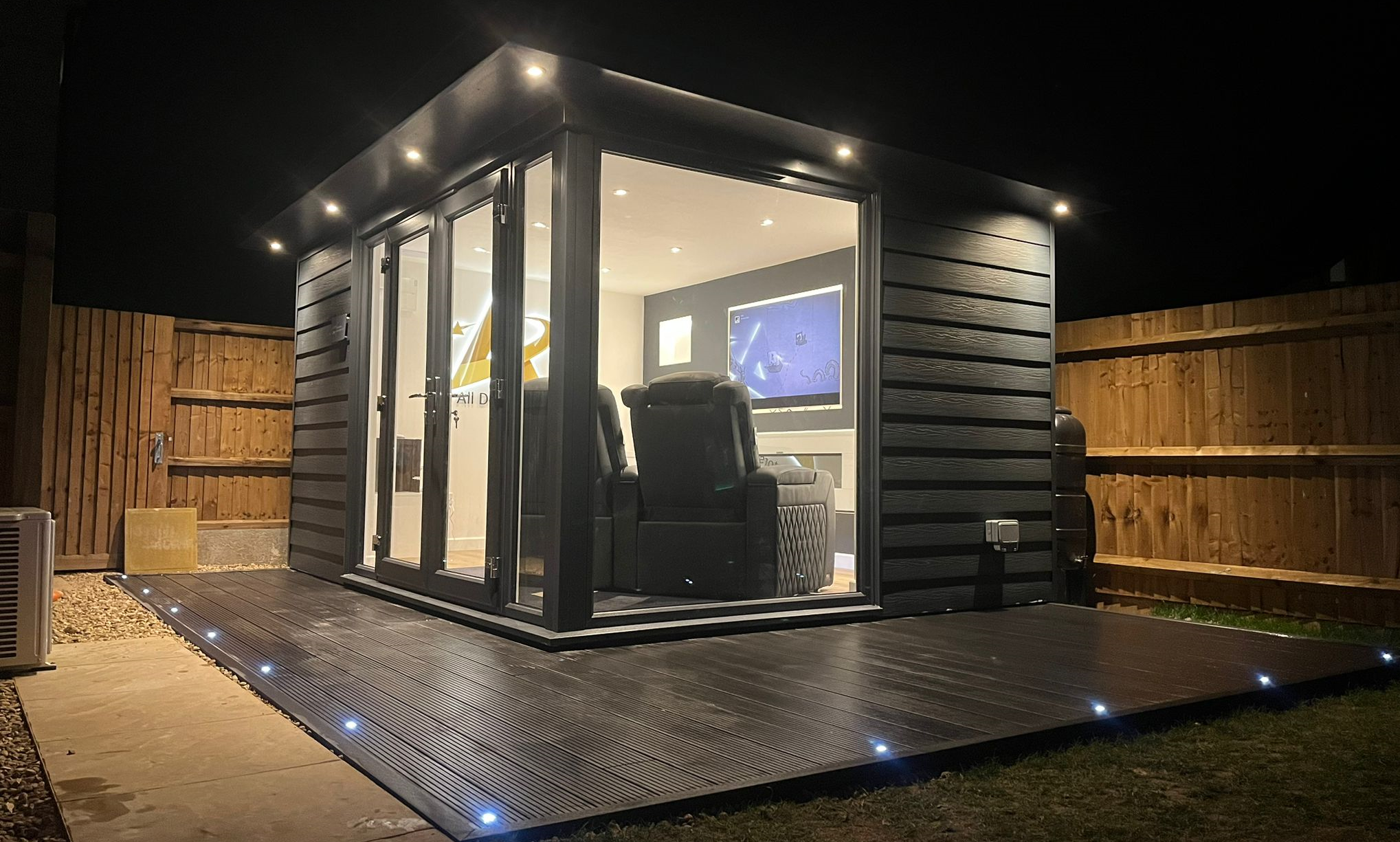 Custom made multi-use garden room in Broxbourne